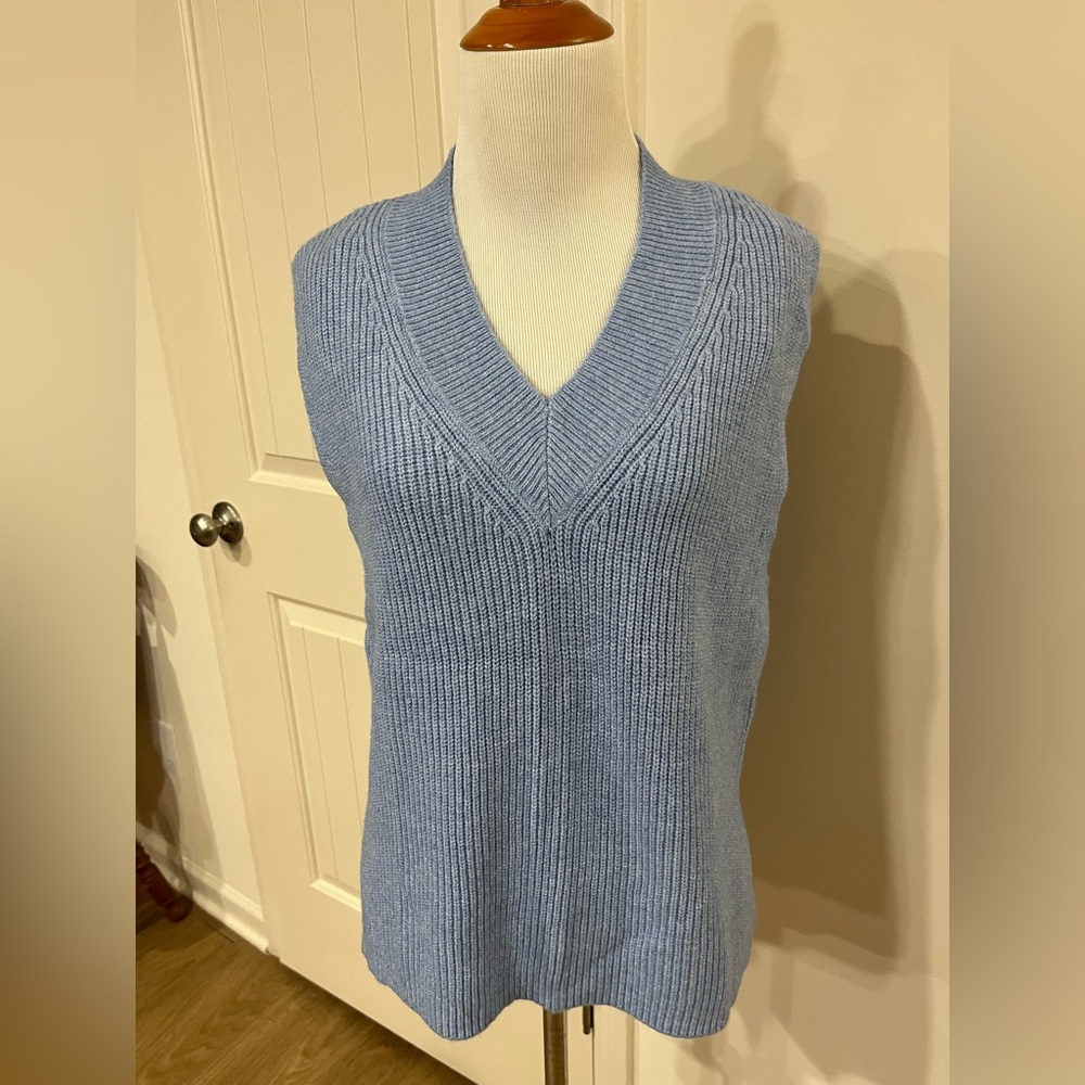 Renuar Light Blue Knit Vest